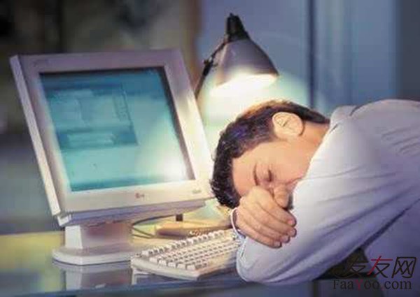  經(jīng)常熬夜會脫發(fā)嗎？