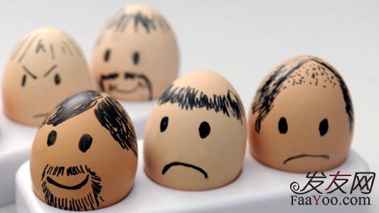 雄性激素脫發(fā)常常表現(xiàn)為什么癥狀？