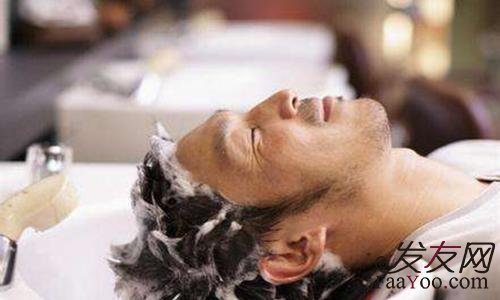 男性防止脫發(fā)需要每天洗頭嗎