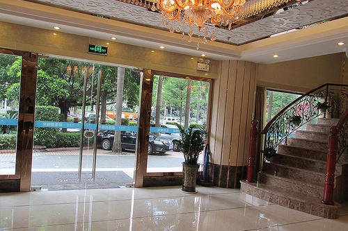 碧蓮盛是正規(guī)植發(fā)醫(yī)院嗎？哪些方面可以觀察？