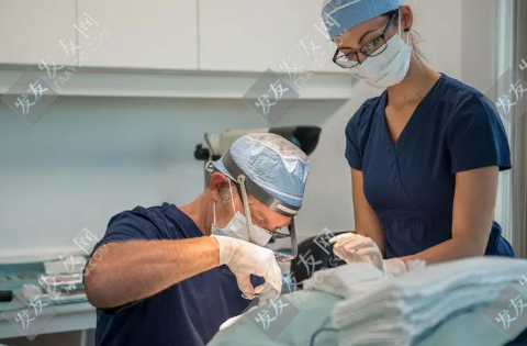 植發(fā)手術(shù)如何選擇靠譜的醫(yī)生？需注意以下幾點(diǎn)！