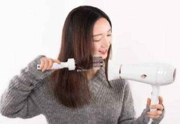 剪短頭發(fā)可以緩解脫發(fā)嗎