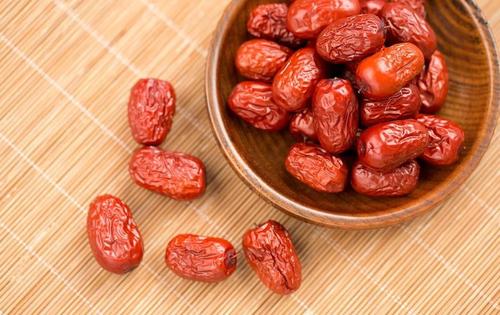 多吃紅棗對頭發(fā)有什么幫助