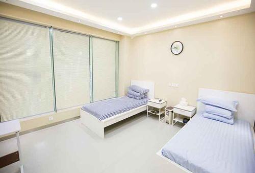 瑞麗詩(shī)發(fā)際線種植是怎么操作的