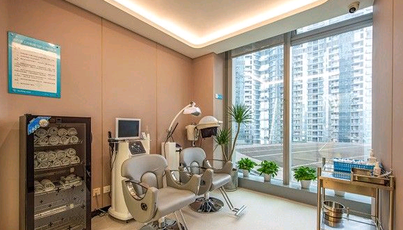 成都高新絲恒植發(fā)醫(yī)院正規(guī)嗎?植發(fā)怎么樣?附地址_醫(yī)生_植發(fā)價格表