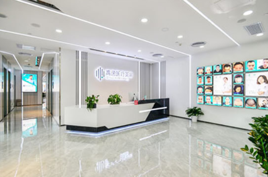 廣州青逸植發(fā)怎么樣?發(fā)際線改善效果好嗎?附何醫(yī)生介紹