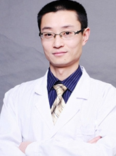 廣州青逸植發(fā)怎么樣?發(fā)際線改善效果好嗎?附何醫(yī)生介紹