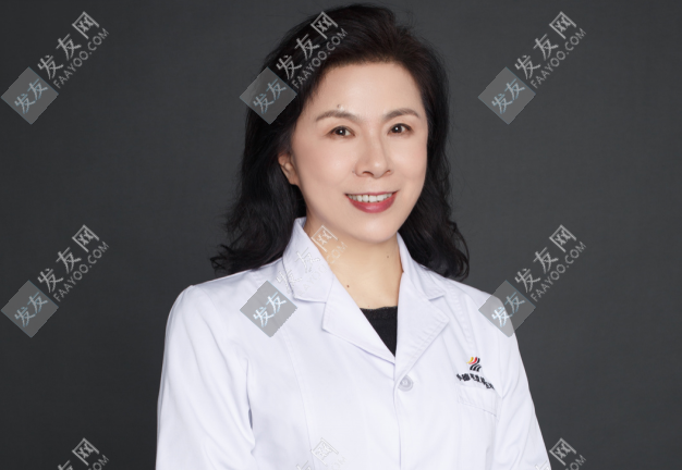 北京中德植發(fā)醫(yī)院徐霞醫(yī)生